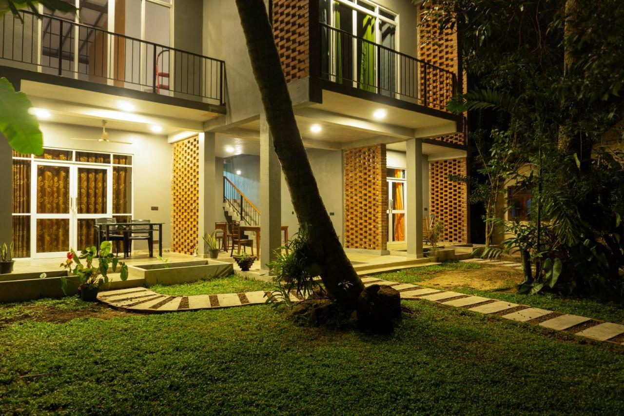 Hotel Kurulu Garden Ahungalla Exterior foto
